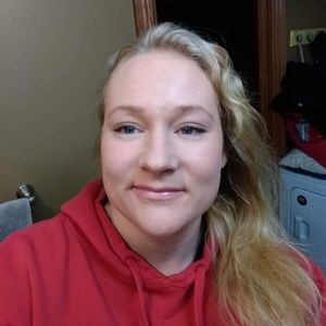 Meet your Posher, Kaitlin